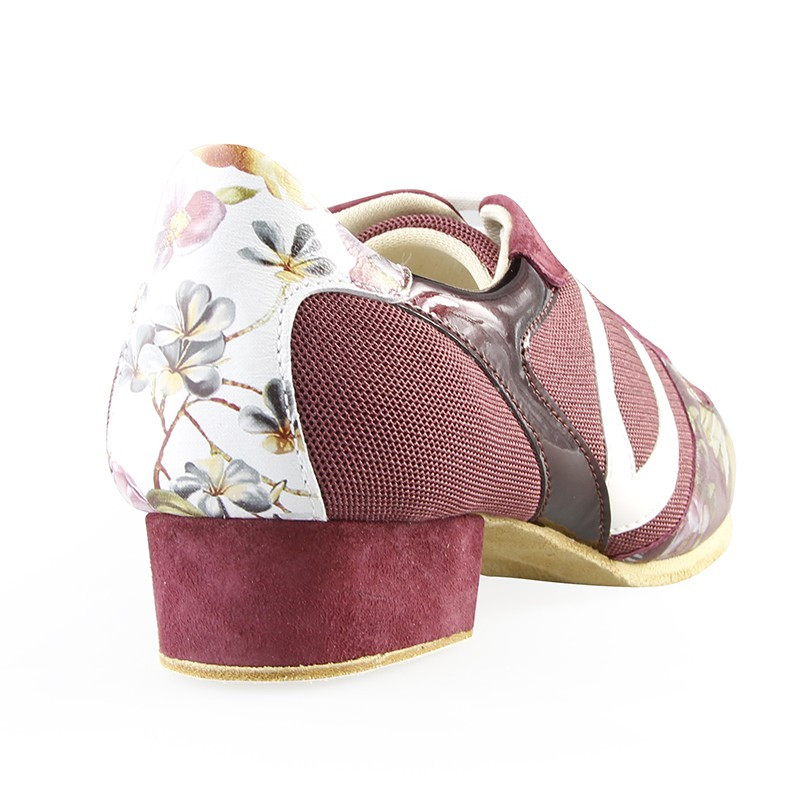 Sneakers woman sport flower